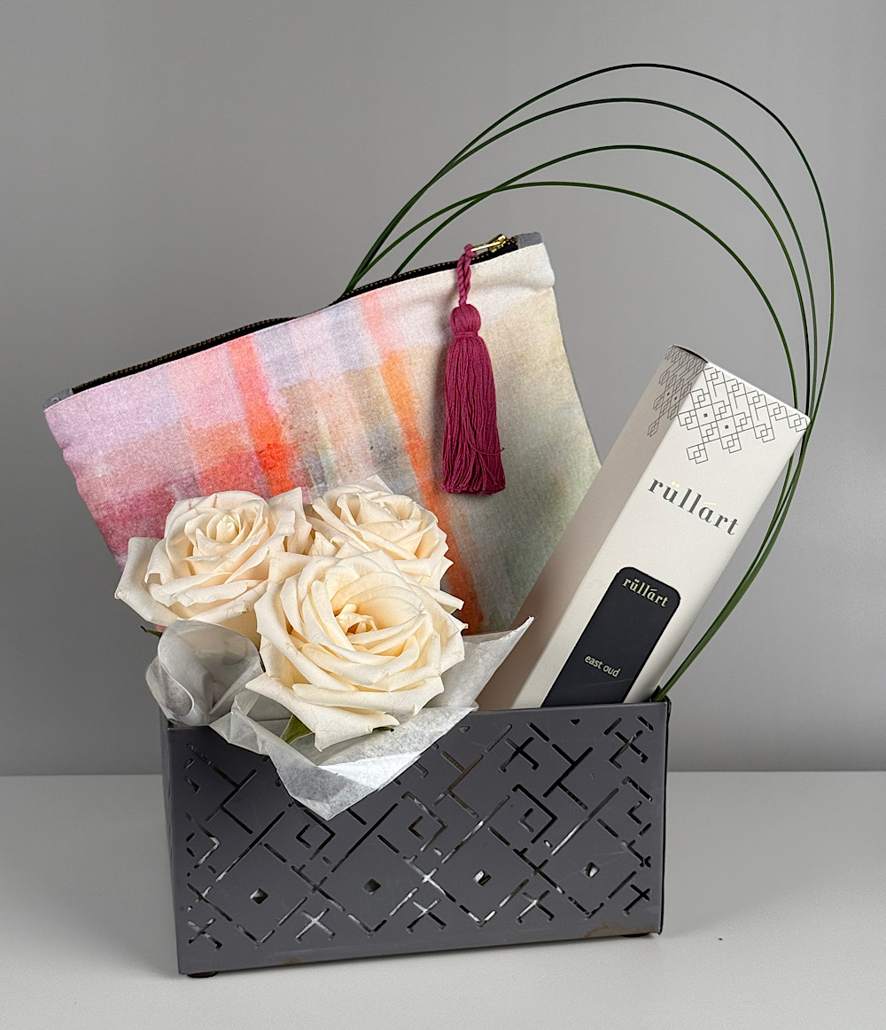 مجموعة هدايا - طقم صلاة تنورة وردي